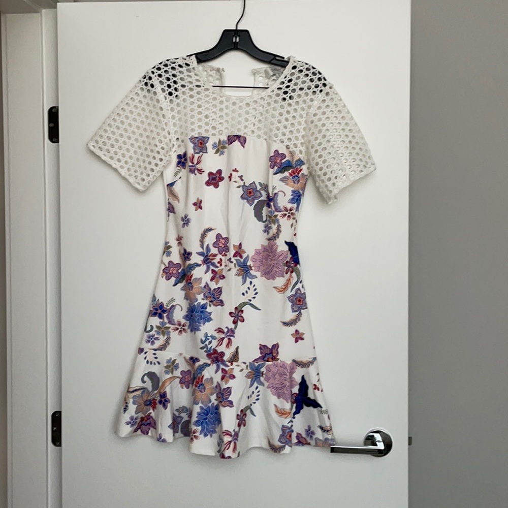 Dress - Picture 2 of 9